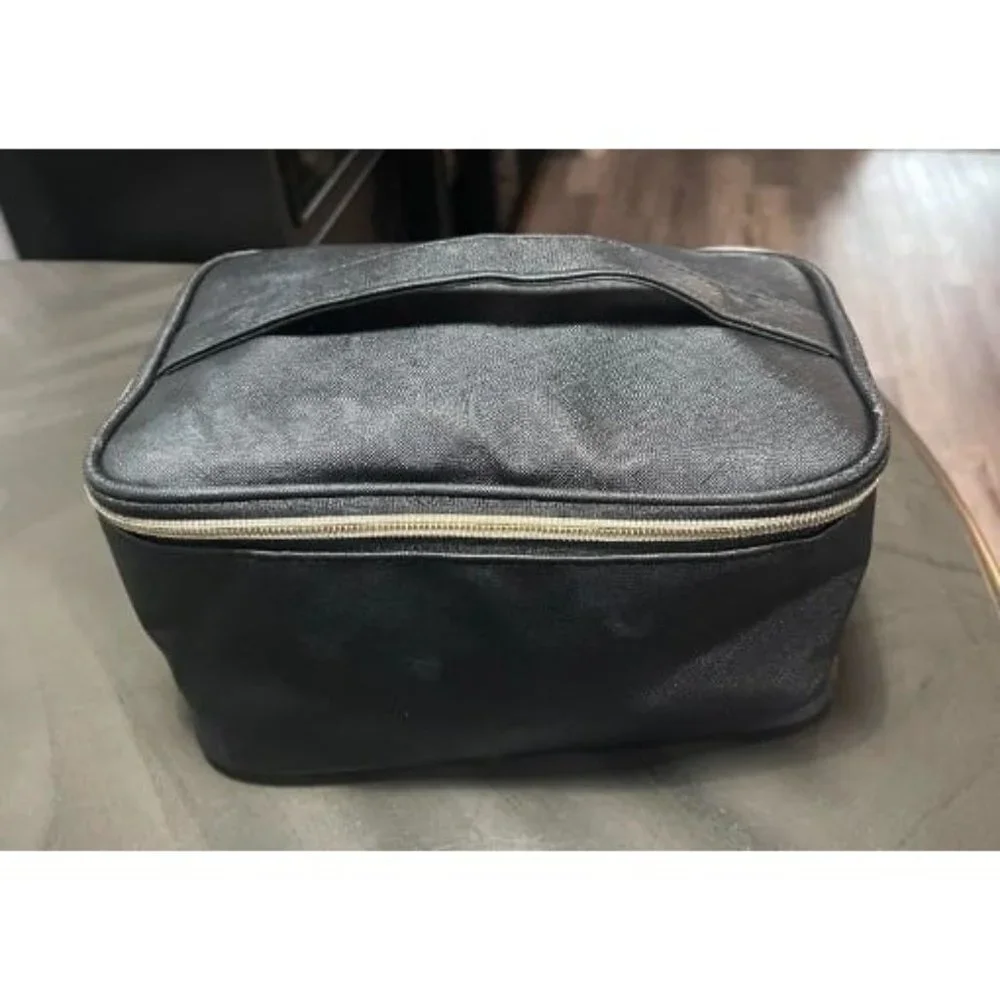 New Makeup Bag, Portable Cosmetic Bag, Large Capacity Travel Makeup Case.